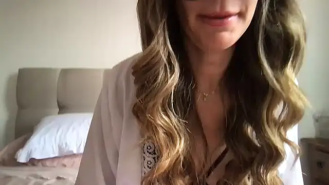 Snapshot of paolajonez chatting on 5, 1, 2025 paolajonez online show from 5, 1, 2025