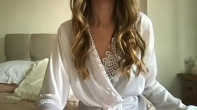 Snapshot of paolajonez chatting on 6, 1, 2025 paolajonez online show from 6, 1, 2025