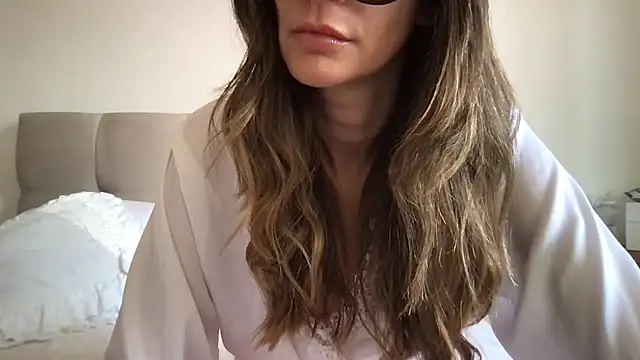 Snapshot of paolajonez chatting on 6, 3, 2025 paolajonez online show from 6, 3, 2025