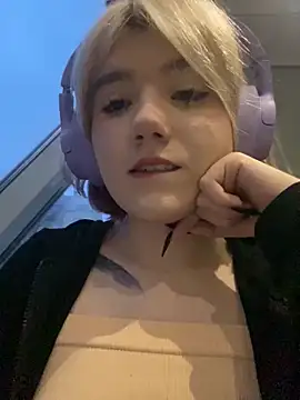 Baby  Naughty online show from 29, 1, 2025