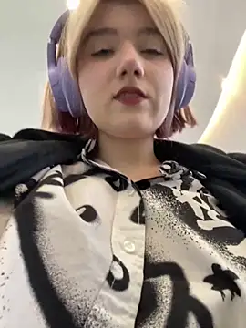 Baby  Naughty online show from 30, 1, 2025