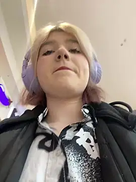 Baby  Naughty online show from 4, 2, 2025