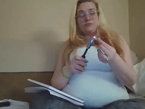 Lalalynn online show from 11, 4, 2026