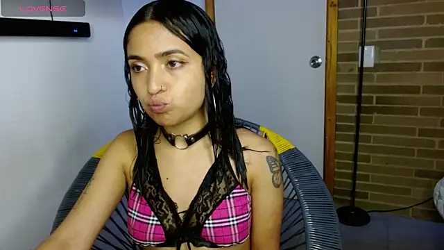 Snapshot of helenacyruss chatting on 28, 10, 2025 helenacyruss online show from 28, 10, 2025