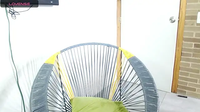 Snapshot of helenacyruss chatting on 17, 11, 2025 helenacyruss online show from 17, 11, 2025