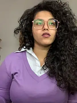 Snapshot of Curvydesifromgermany chatting on 22, 1, 2025 Curvydesifromgermany online show from 22, 1, 2025