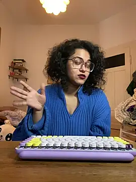 Snapshot of Curvydesifromgermany chatting on 27, 1, 2025 Curvydesifromgermany online show from 27, 1, 2025