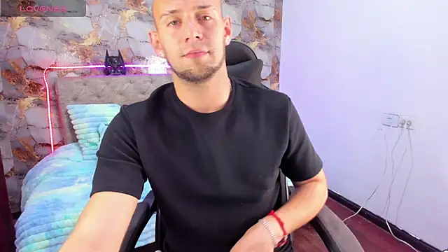 Snapshot of Damon_Bakert chatting on 4, 3, 2026 Damon Bakert online show from 4, 3, 2026