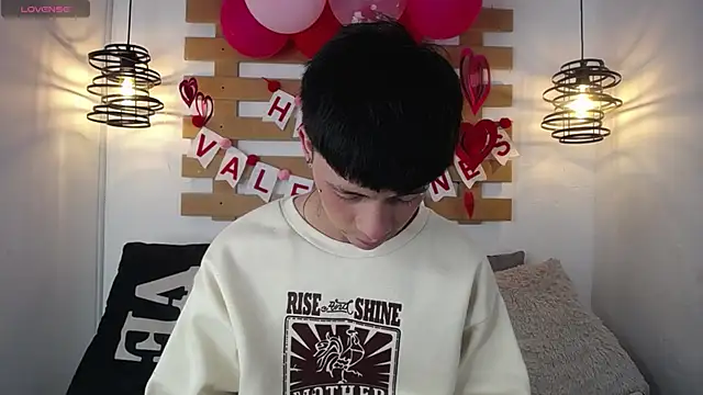 Steev Novoa online show from 18, 2, 2025