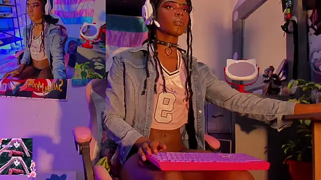 Snapshot of Effy_Marinn chatting on 17, 9, 2025 Effy Marinn online show from 17, 9, 2025