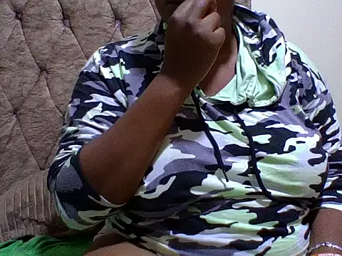 Snapshot of zoey10 chatting on 19, 9, 2025 zoey10 online show from 19, 9, 2025