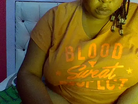 Snapshot of zoey10 chatting on 7, 10, 2025 zoey10 online show from 7, 10, 2025