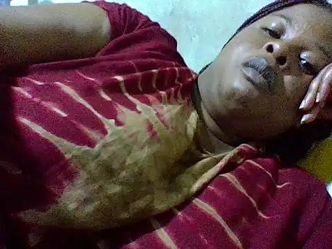 Snapshot of zoey10 chatting on 20, 10, 2025 zoey10 online show from 20, 10, 2025