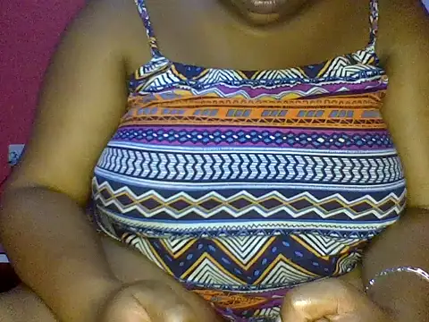 Snapshot of zoey10 chatting on 7, 11, 2025 zoey10 online show from 7, 11, 2025