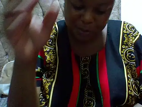 Snapshot of zoey10 chatting on 3, 12, 2025 zoey10 online show from 3, 12, 2025