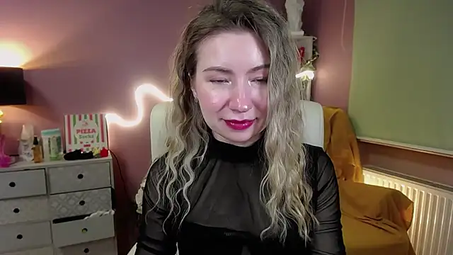 Snapshot of Mia_Tasty chatting on 25, 2, 2025 Mia Tasty online show from 25, 2, 2025