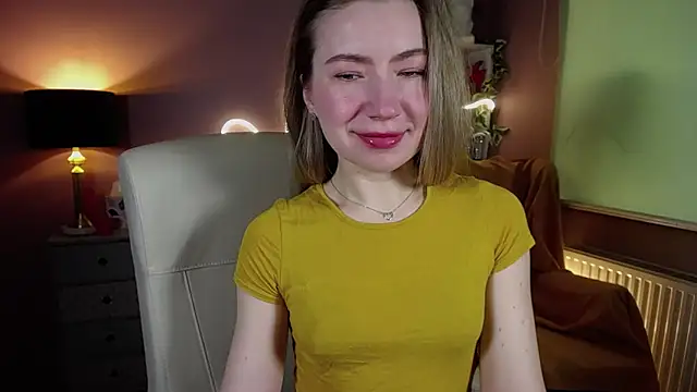 Snapshot of Mia_Tasty chatting on 5, 3, 2025 Mia Tasty online show from 5, 3, 2025