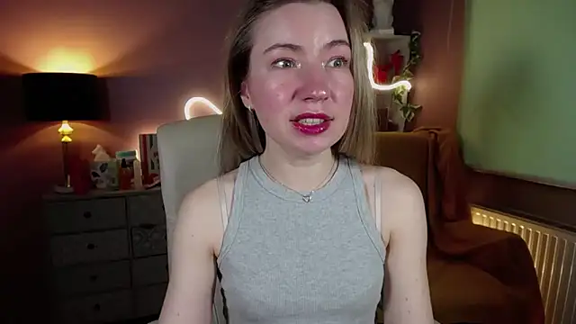 Snapshot of Mia_Tasty chatting on 7, 3, 2025 Mia Tasty online show from 7, 3, 2025