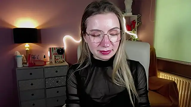 Snapshot of Mia_Tasty chatting on 21, 3, 2025 Mia Tasty online show from 21, 3, 2025