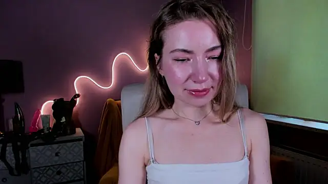 Snapshot of Mia_Tasty chatting on 21, 9, 2025 Mia Tasty online show from 21, 9, 2025