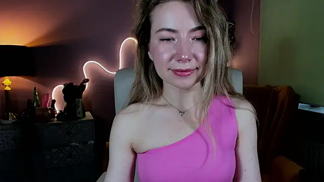 Snapshot of Mia_Tasty chatting on 11, 10, 2025 Mia Tasty online show from 11, 10, 2025