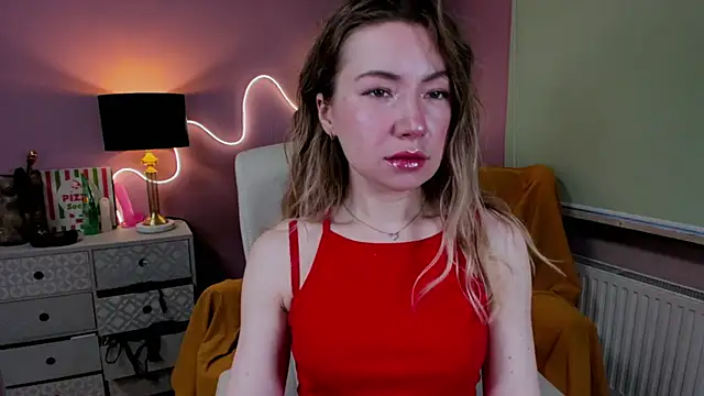 Snapshot of Mia_Tasty chatting on 3, 12, 2025 Mia Tasty online show from 3, 12, 2025