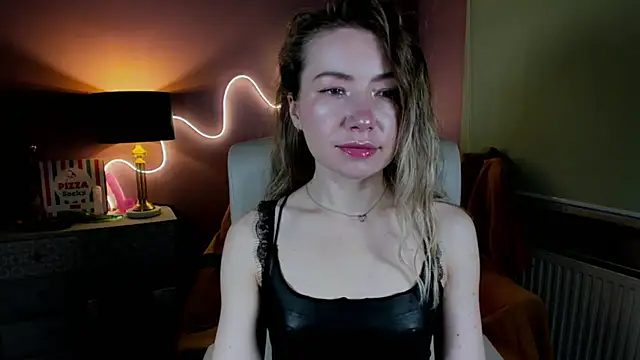 Mia Tasty online show from 5, 12, 2025