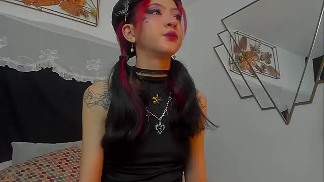 Snapshot of BonnieCute_ chatting on 3, 11, 2025 BonnieCute online show from 3, 11, 2025