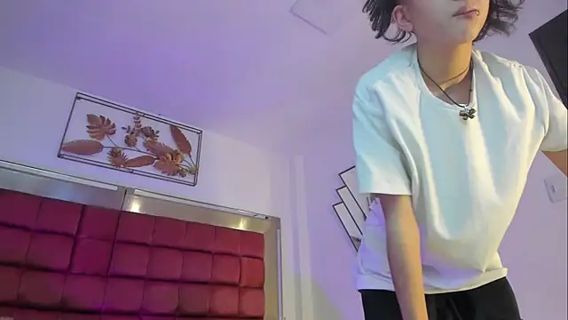 Snapshot of BonnieCute_ chatting on 28, 11, 2025 BonnieCute online show from 28, 11, 2025