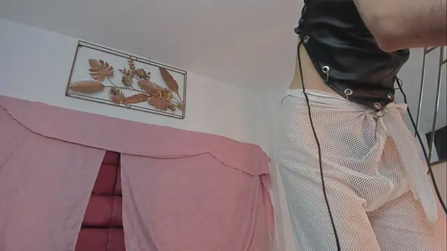 Snapshot of BonnieCute_ chatting on 15, 12, 2025 BonnieCute online show from 15, 12, 2025