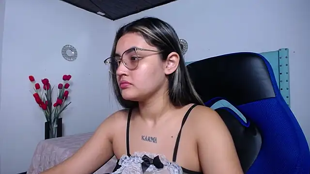 antonella sweetlittle online show from 8, 4, 2026