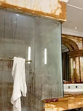 sluttydylan online show from 6, 1, 2026