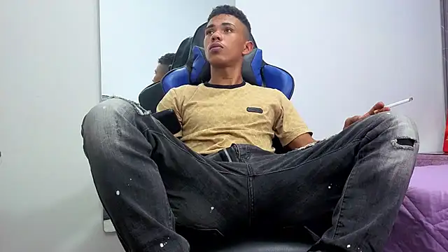 Snapshot of scarce_candy69 chatting on 28, 10, 2025 scarce candy69 online show from 28, 10, 2025