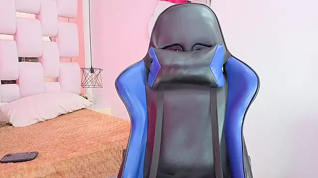 Snapshot of scarce_candy69 chatting on 16, 11, 2025 scarce candy69 online show from 16, 11, 2025