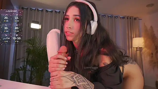 Lilithfosterr online show from 28, 11, 2025