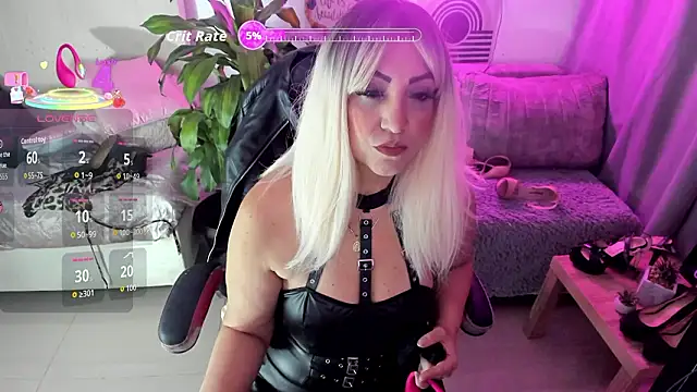 Snapshot of anyclark_ chatting on 23, 2, 2026 anyclark online show from 23, 2, 2026