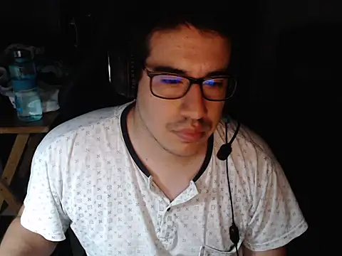 thealfawolf01 online show from 10, 3, 2025