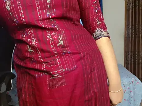 Snapshot of Unlucky-flowers chatting on 23, 11, 2025 Unlucky-flowers online show from 23, 11, 2025