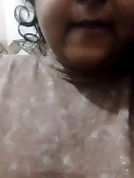 Snapshot of smile_pretty chatting on 9, 12, 2024 smile pretty online show from 9, 12, 2024