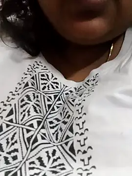 Snapshot of smile_pretty chatting on 23, 12, 2024 smile pretty online show from 23, 12, 2024