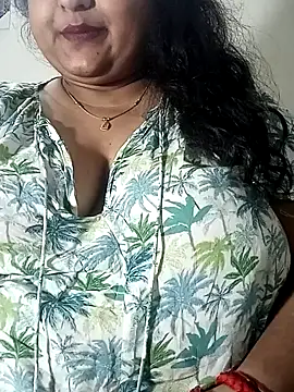 Snapshot of smile_pretty chatting on 6, 1, 2025 smile pretty online show from 6, 1, 2025