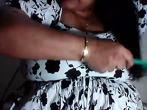 Snapshot of smile_pretty chatting on 7, 1, 2025 smile pretty online show from 7, 1, 2025