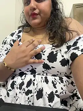 Snapshot of smile_pretty chatting on 19, 2, 2025 smile pretty online show from 19, 2, 2025