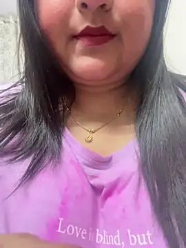 Snapshot of smile_pretty chatting on 13, 3, 2025 smile pretty online show from 13, 3, 2025