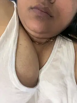 Snapshot of smile_pretty chatting on 18, 3, 2025 smile pretty online show from 18, 3, 2025