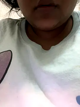 Snapshot of smile_pretty chatting on 2, 10, 2025 smile pretty online show from 2, 10, 2025