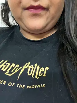 Snapshot of smile_pretty chatting on 6, 10, 2025 smile pretty online show from 6, 10, 2025