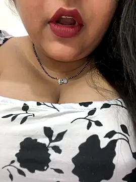 Snapshot of smile_pretty chatting on 16, 10, 2025 smile pretty online show from 16, 10, 2025