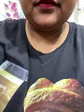 smile pretty online show from 3, 12, 2025