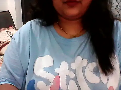 Snapshot of smile_pretty chatting on 7, 7, 2026 smile pretty online show from 7, 7, 2026